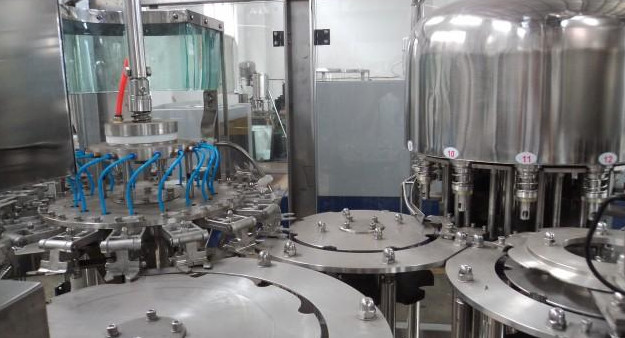 12 Filling Heads Automatic Milk 1000 BPH Filling Line
