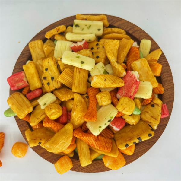 Spicy Rice Cracker Snacks Normal Temperature Storaged