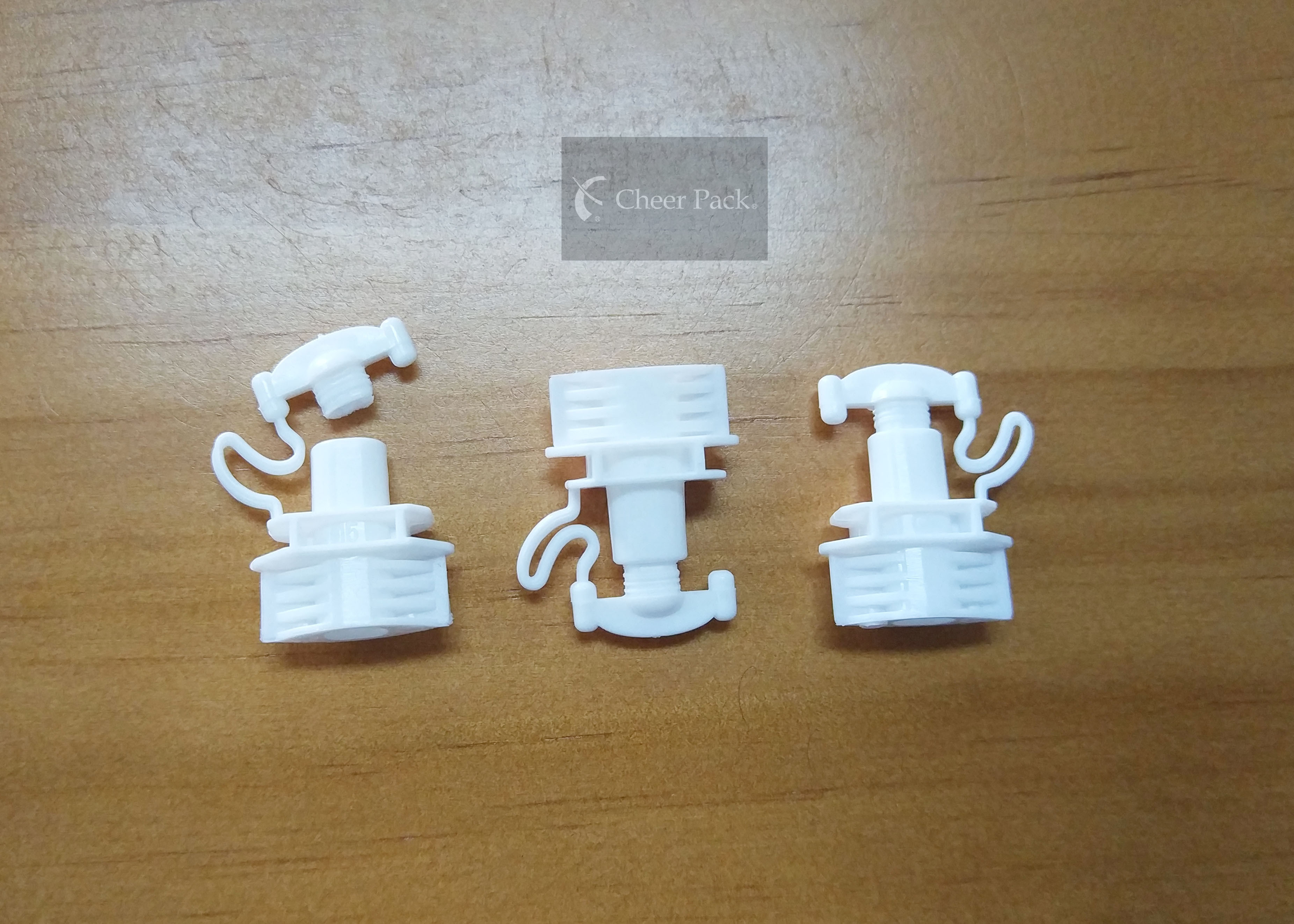 Durable PE Material Plastic Twist Spout Cap / Baby Food Pouch Tops