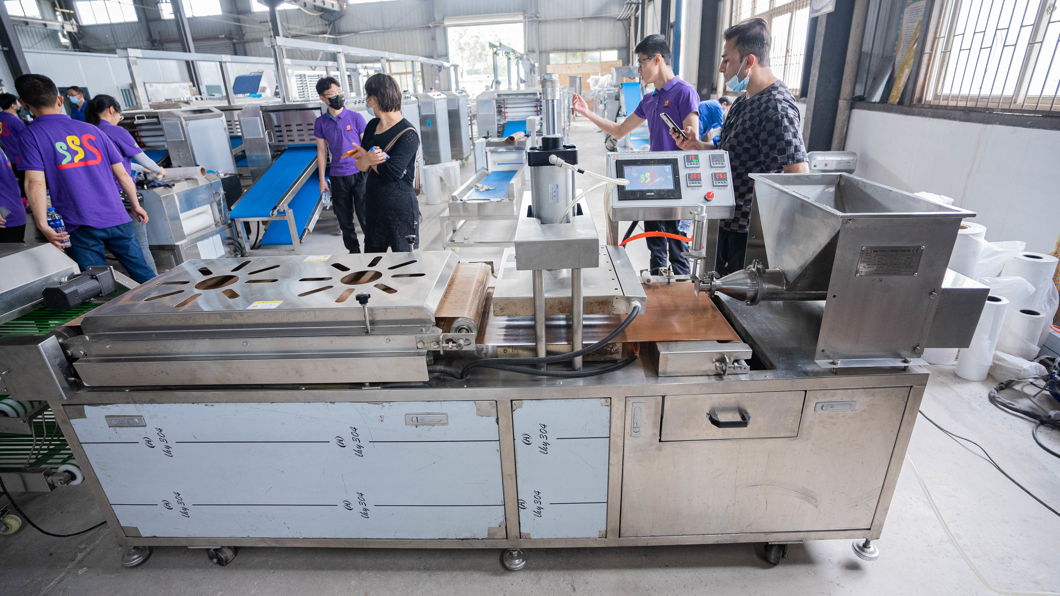 220V / 380V Stainless Steel Tortilla Maker Machine With 700 - 3000 Pieces/H Capacity