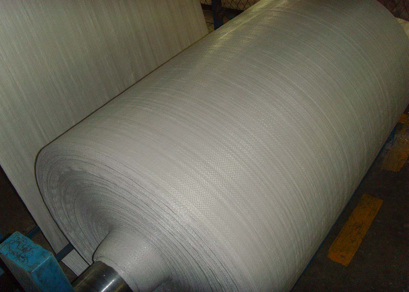 Colorful 80GSM Tubular Virgin PP Woven Fabric For Rice / Seed Packaging Bag Making
