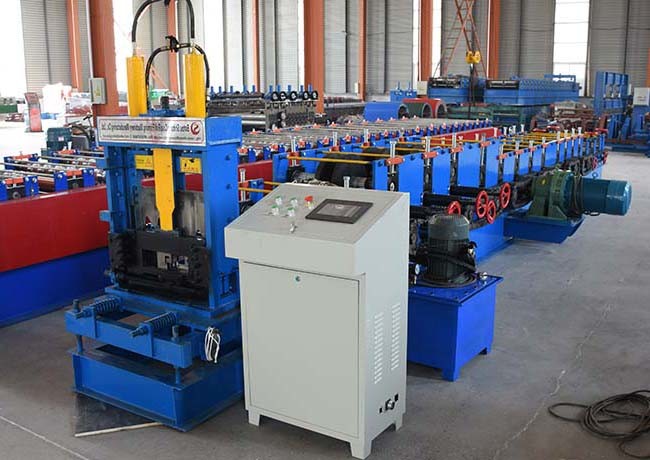 Flexible Operation Steel Frame Roll Forming Machine , Lip Channel Roll Forming Machine 7.5T