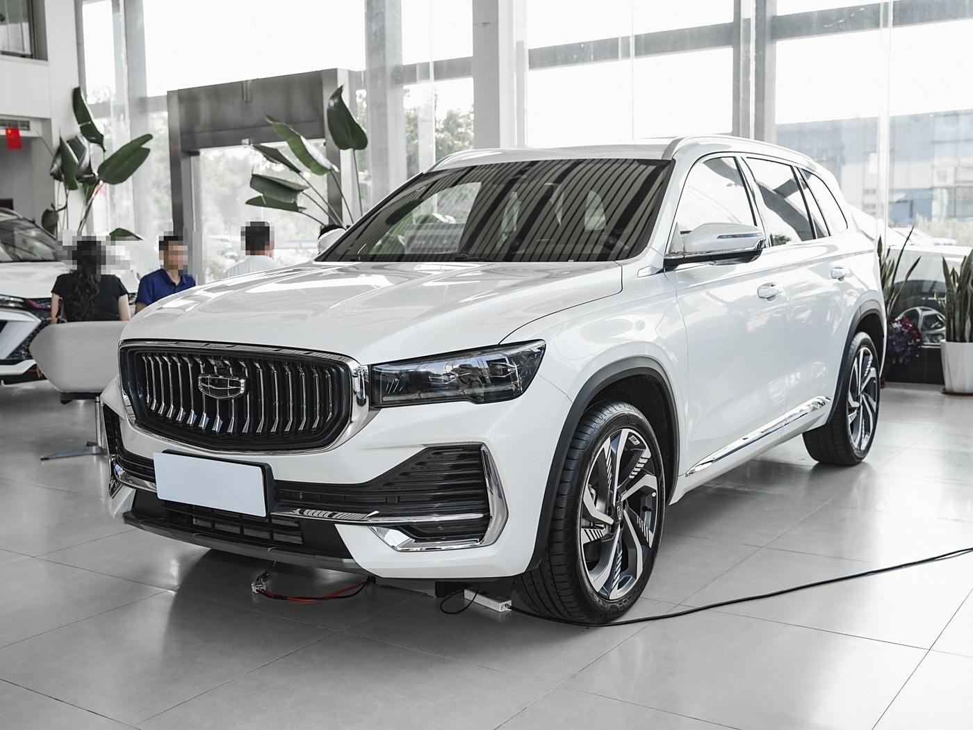 Geely 2.0T Xingyue L Four Wheel Drive Electric Vehicle SUV New Energy