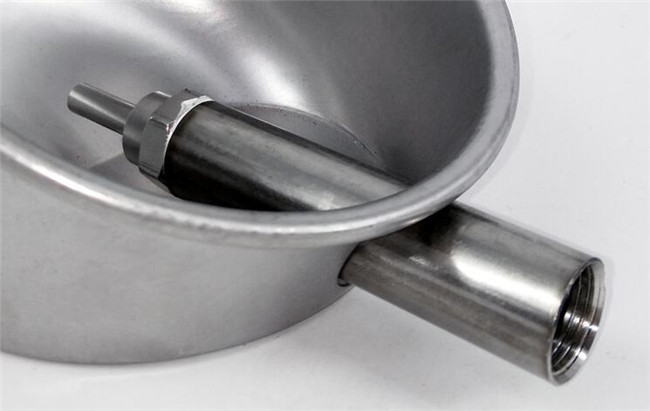 15cm Diameter 304 Stainless Steel Water Through Drinking Bowls Pig Water Drinkers