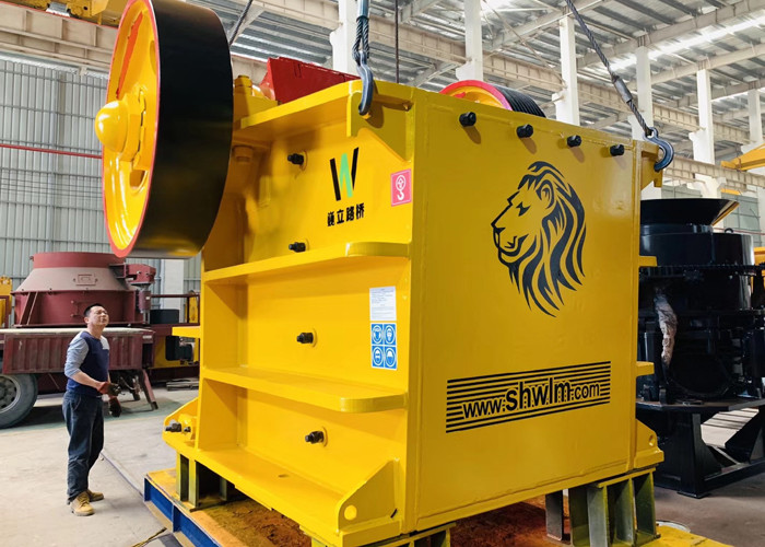 Primary Crusher PEV Jaw Crusher Machine 480TPH With Lubrication System mining jaw crusher industrial jaw crusher