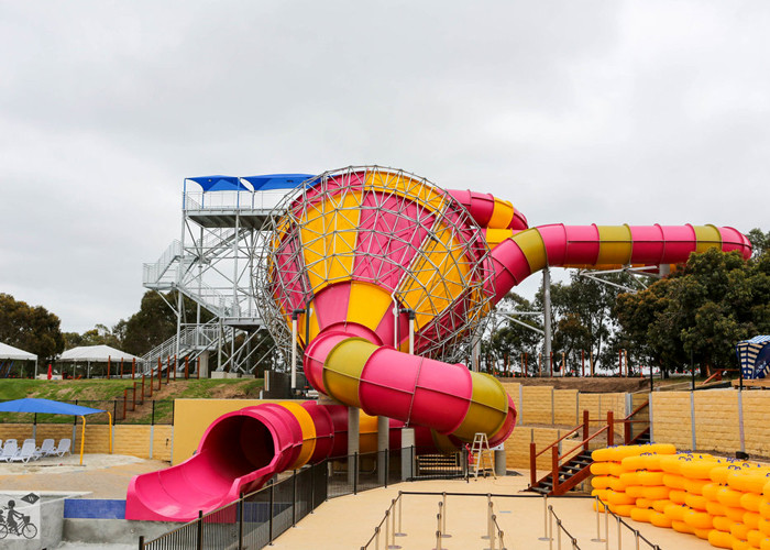 Beautiful Great Wolf Lodge Water Slides Tornado Twist Water Slide / Large Water Slide