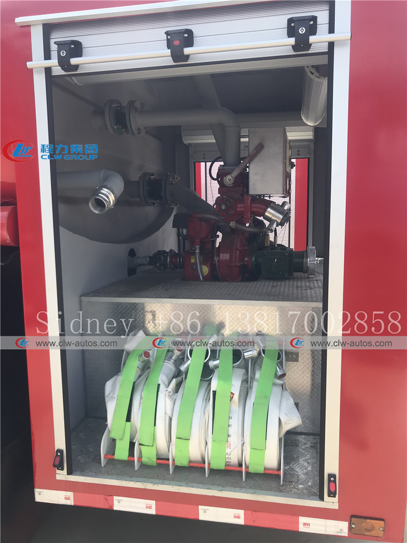 Sinotruk Howo 4x2 4CBM Water Tank Fire Fighting Truck