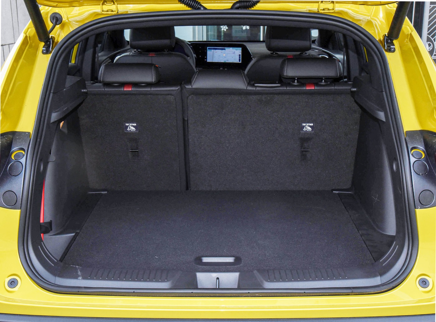 2024 Chevrolet Seeker 5 Door 5 Seat SUV Gasoline Motor Car 1.5T Sport Car for Adult Electric Copilot Seat Adjustment