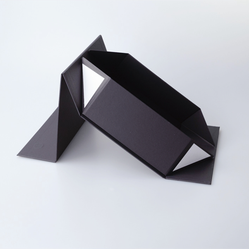 Foldable Sustainable Gift Box Packaging Black Paper Cardboard Magnetic Box Flat Pack