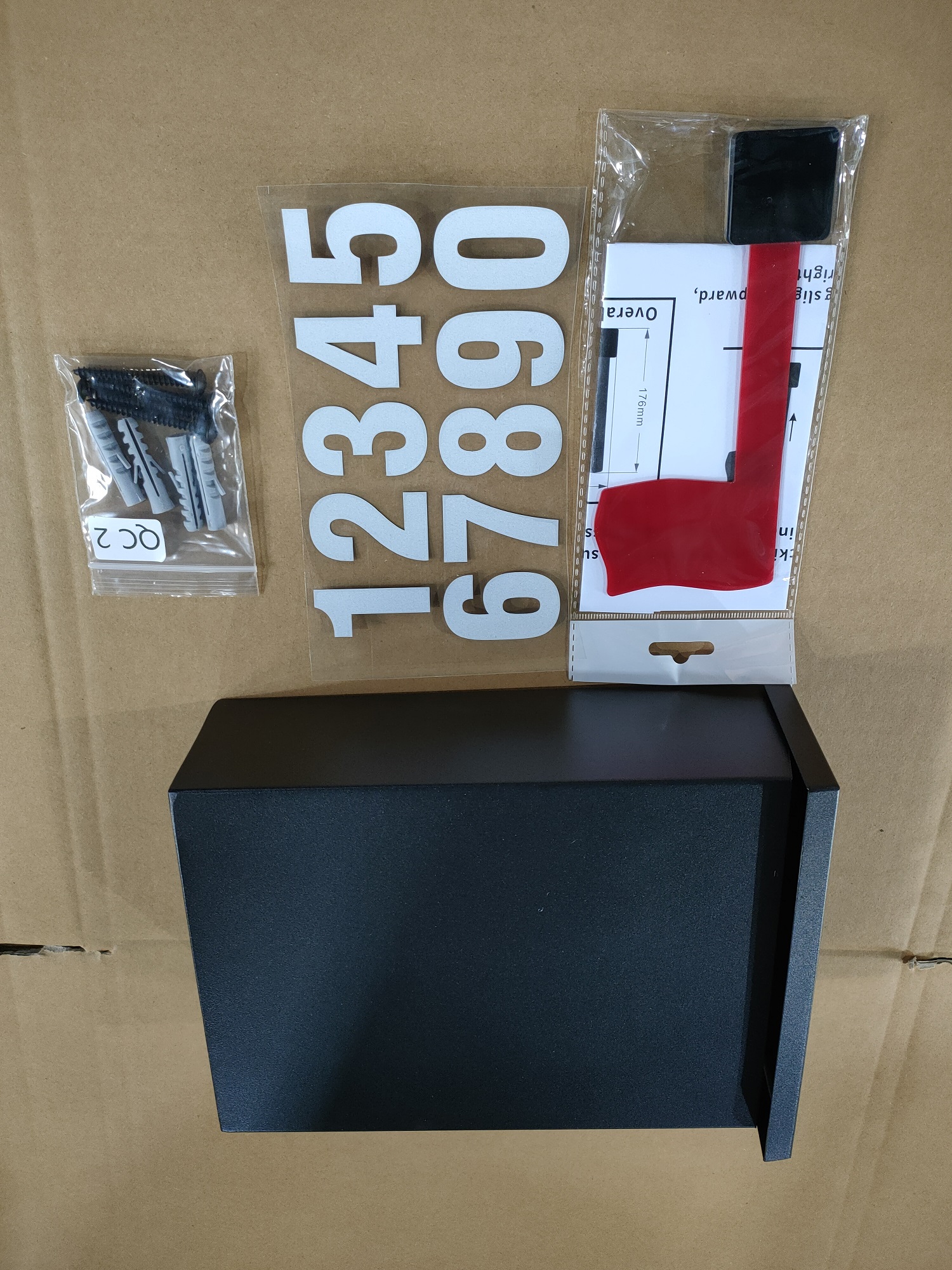 Large Capacity Wall-Mount Mailbox Made of Galvanized Steel and Customized Logo Print