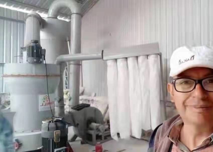 Super Fine Powder Raymond Mill Machine / Vertical Roller Grinding Mill 6 Rollers