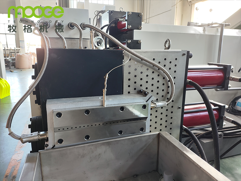 RSL-Series Dual Stage Plastic Pelletizing Machine For Efficient Soft PE / PP Recycling