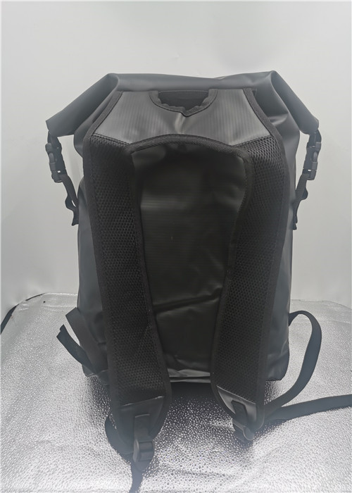 Black Polyester Insulated waterproof backpack without sewing stiching