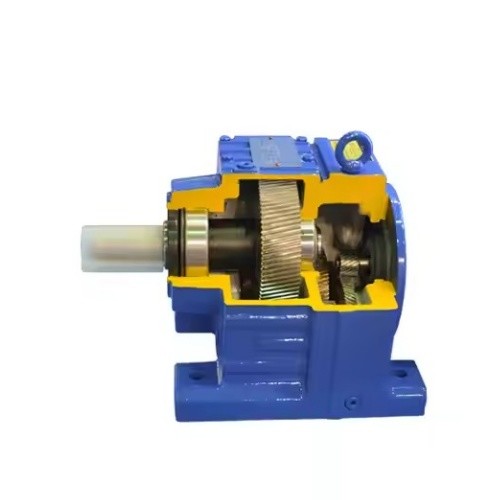 China R137 Series Helical Gear Motor Reducer with 70~830 N*m Torque and 1.3~6.63 Gear Ratio for Industrial Machinery on sale