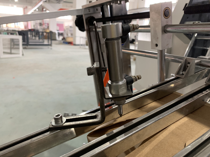 Brown Kraft Paper Pizza Box Making Machine Cardboard Box Forming Machine