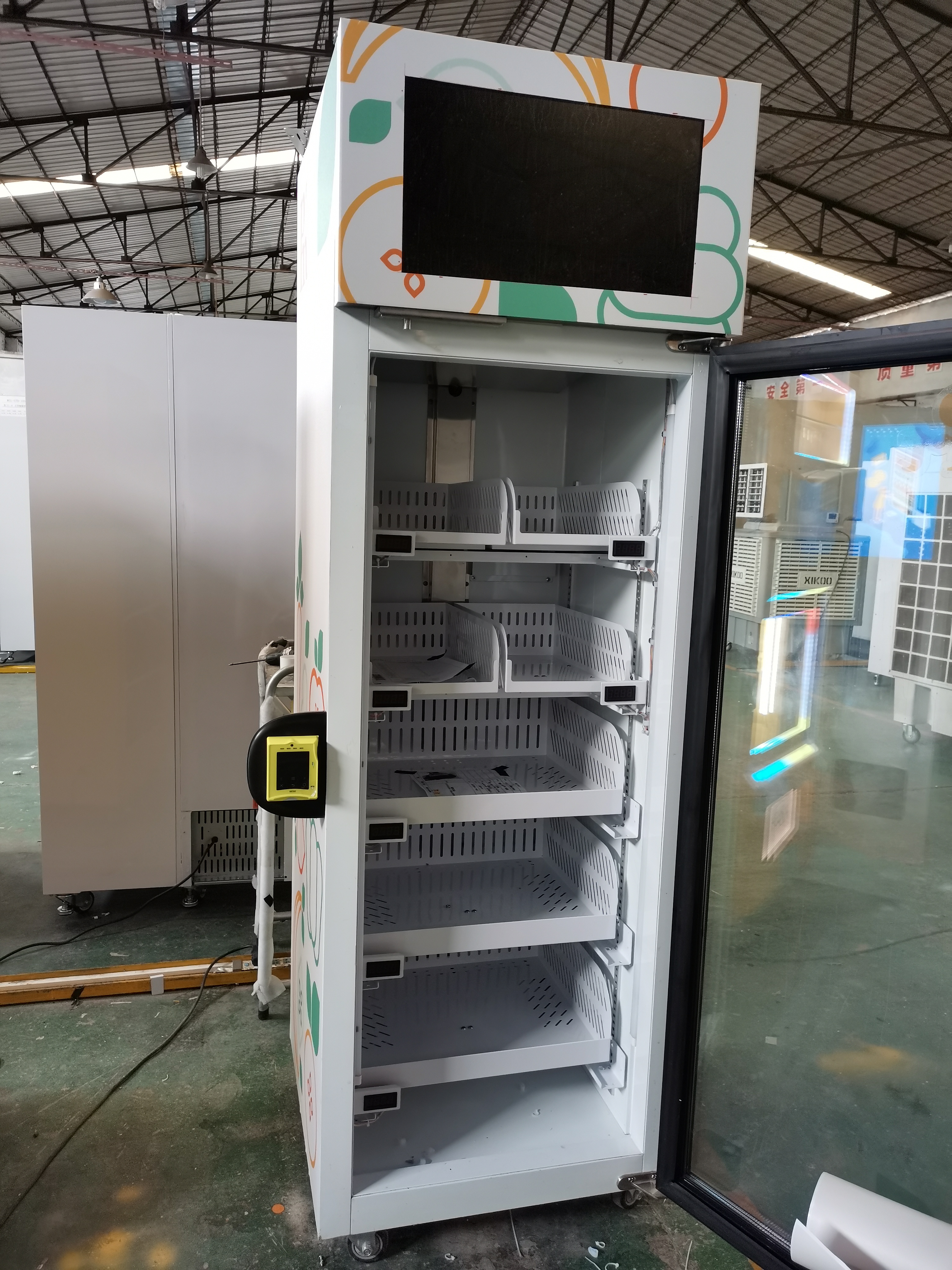 shampoo bottle vending machine, detergent vending machine, flexible product changing vending machine