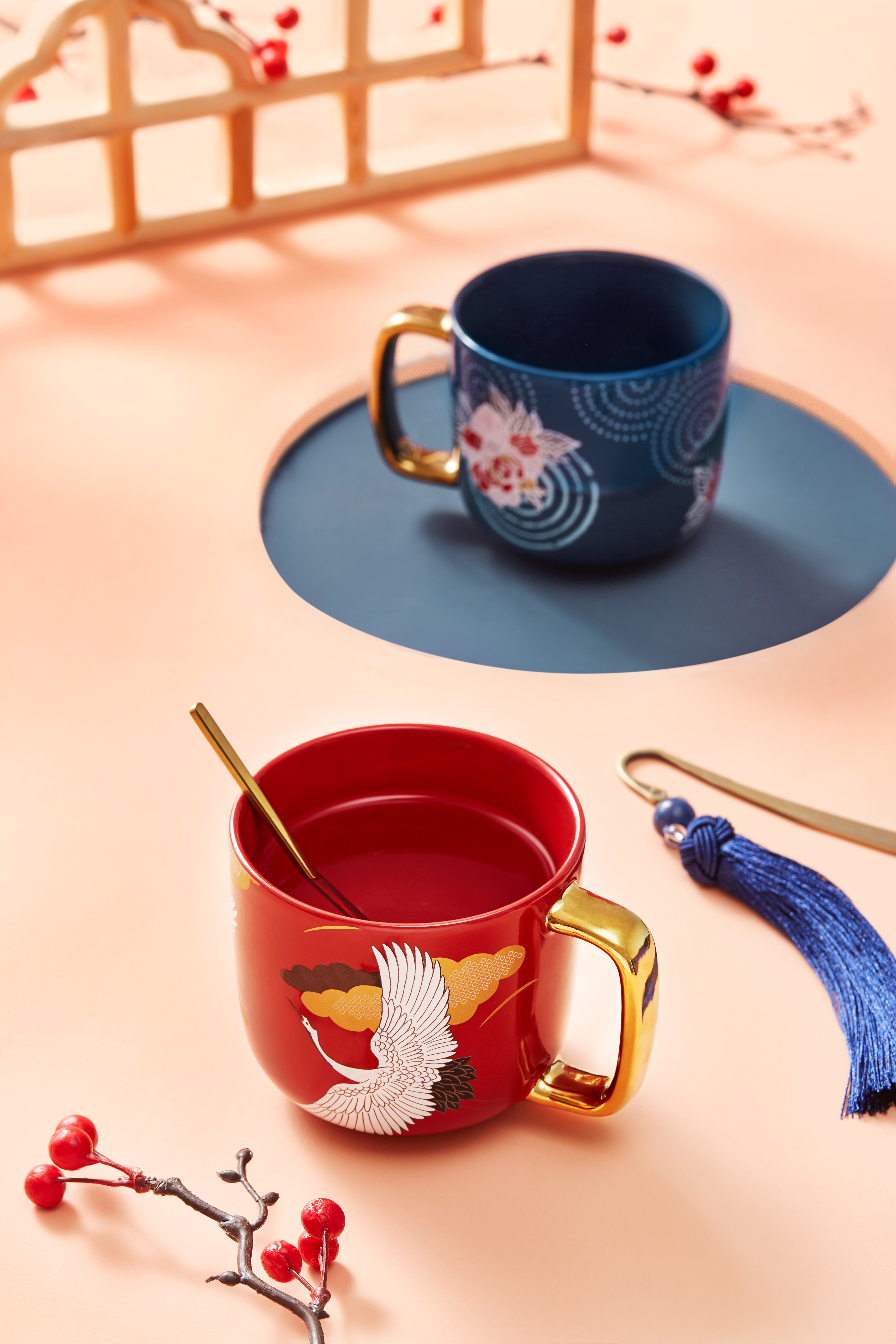 Ready To Ship In Stock Red Blue Pink Mug Gold Handle Asian Chinese Style Decal Ceramic Mugs With Handpaint Handle For Lover Gift
