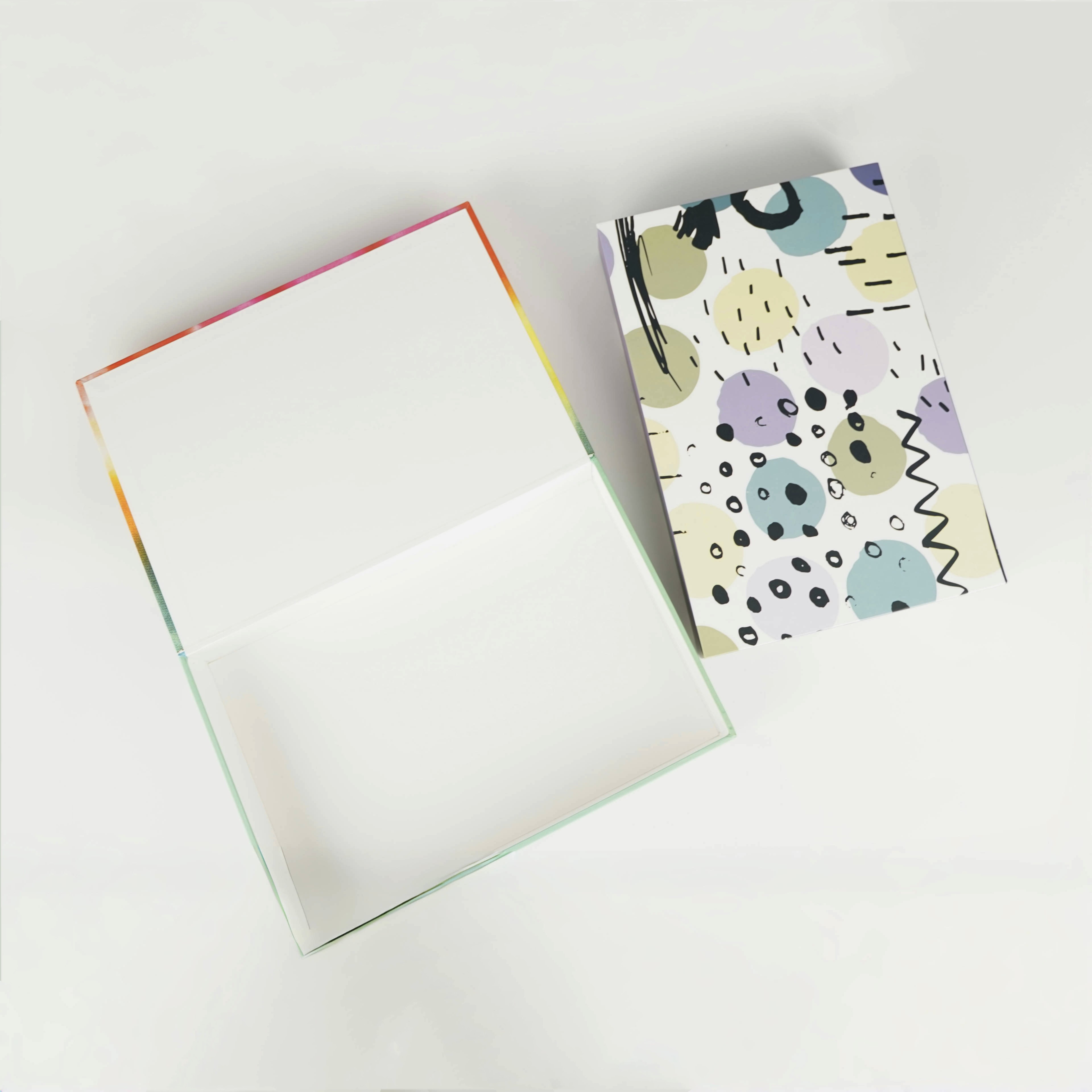 Clothing Storage Paper Box Recyclable and Customized for Colorful Printing Gifts Packaging