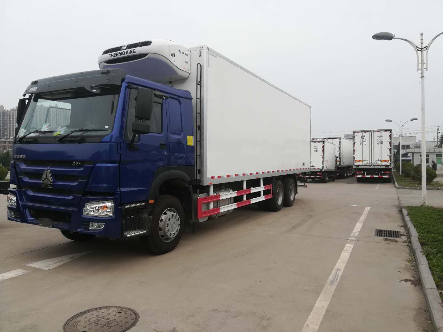 SINOTRUK HOWO 20 Tons Ice Cream Freezer Truck Refrigerated Truck for Export