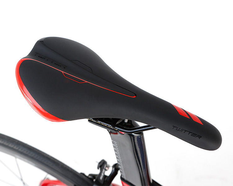 Anti Skid Carbon Fiber Road Bike , Red Carbon Race Bike Flat Welding Technology