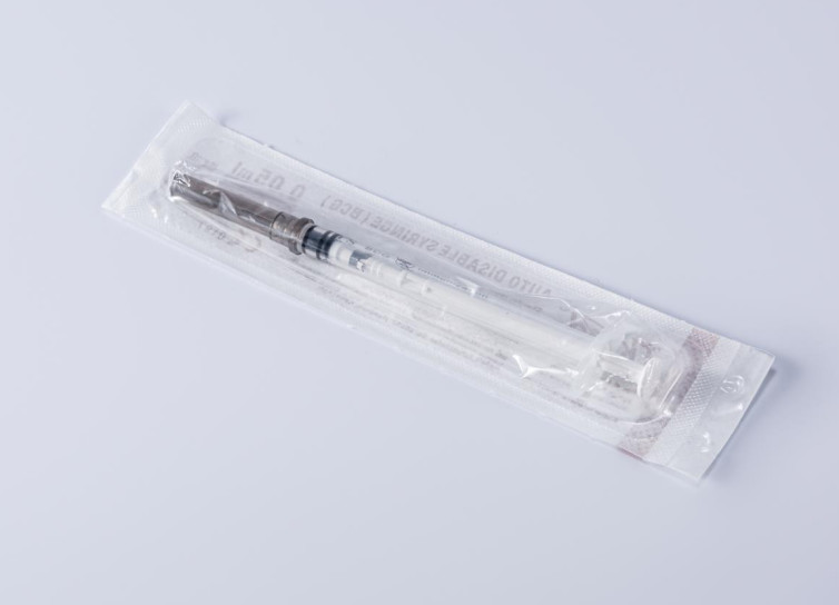 Fixed Dose Immunization FDA510K Auto Disable Syringe With Needle 0.5ML