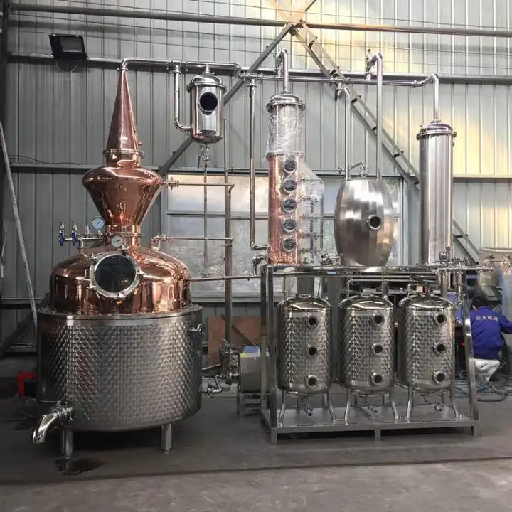 2-3mm Thickness Steam Heating 1000L Red Copper Alcohol Reflux Distillation Equipment