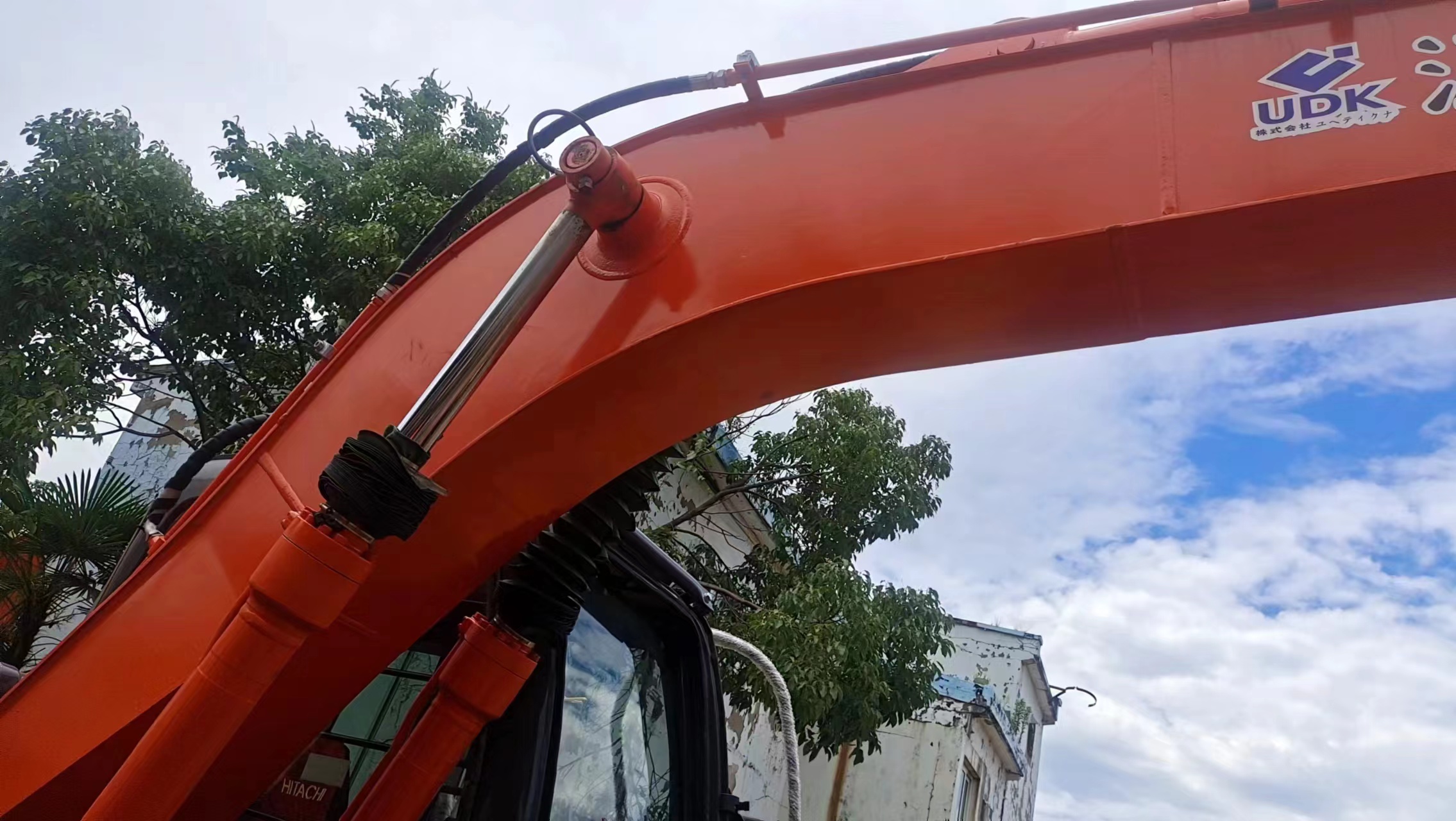 NEW arrivals HITACHI ZX130 digger used excavators low price for sale