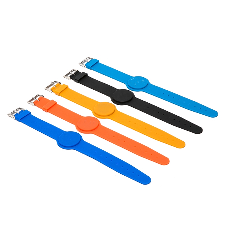 Silicone RFID Access Control Wristbands Waterproof RFID Bracelet Customized Color