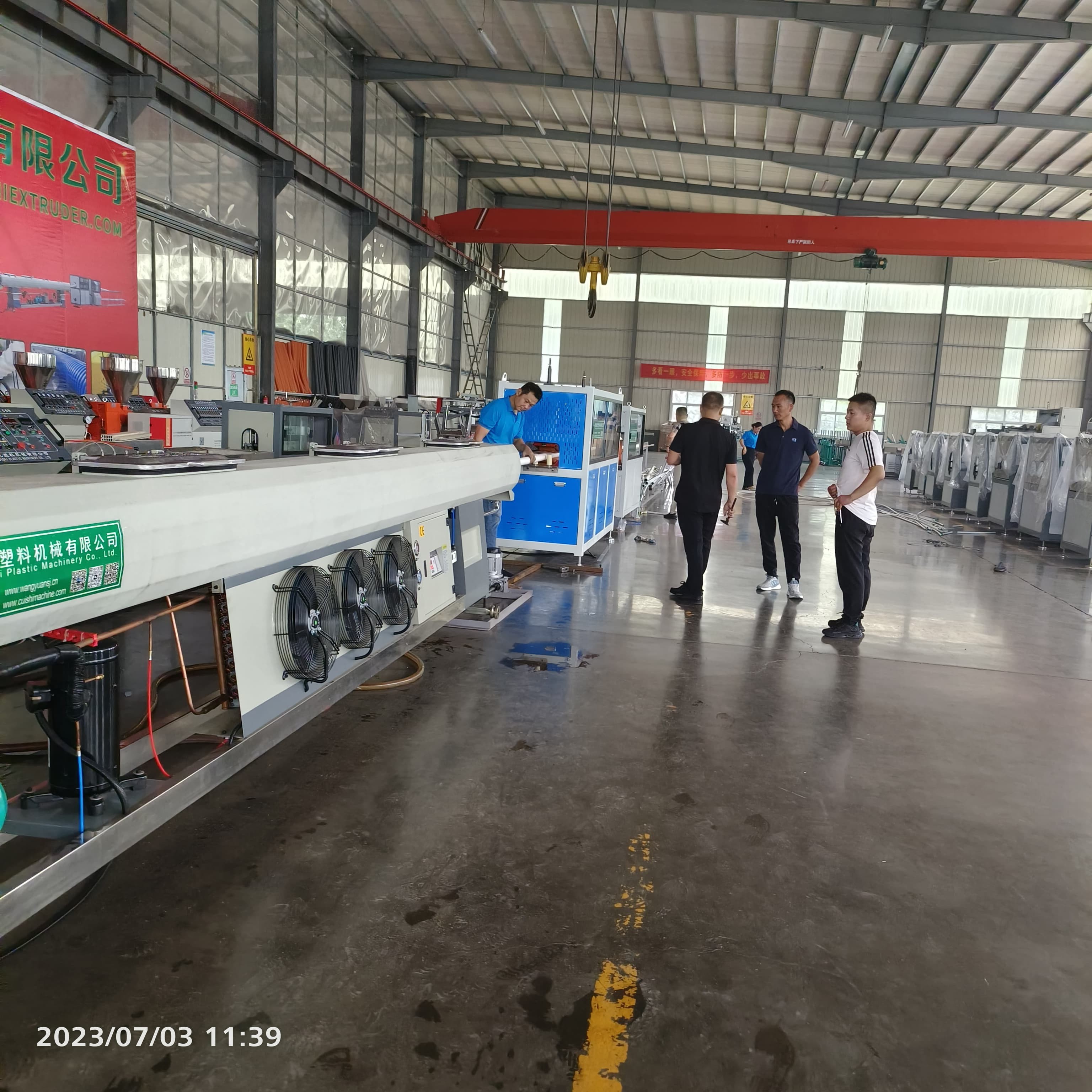 OMRON Temperature Controller PE Pipe Extrusion Line with 9 Meters Vacuum Tank and SUS304 Raw Material