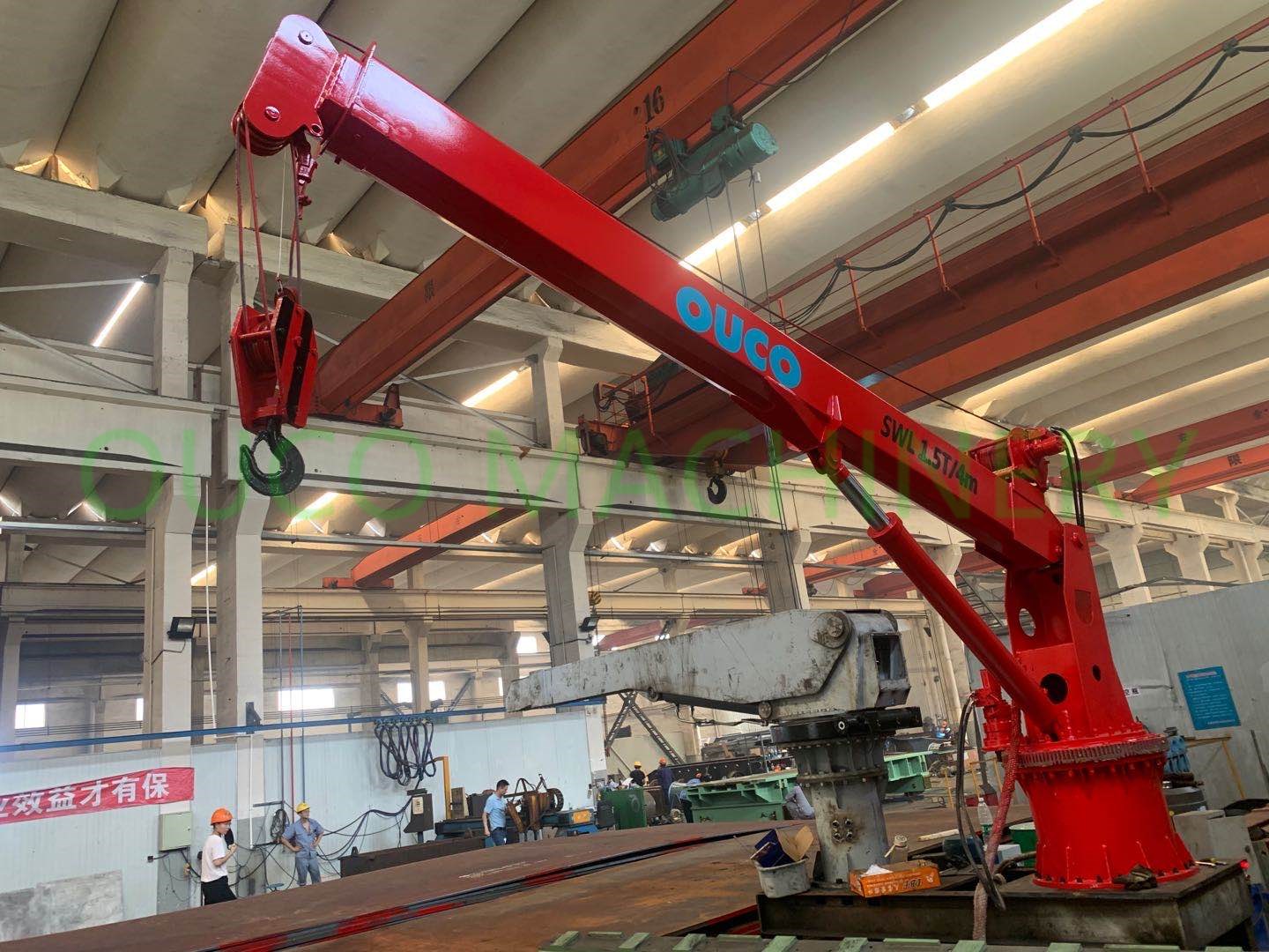 Electric 1.5T Loading 6M Offshore Pedestal Crane