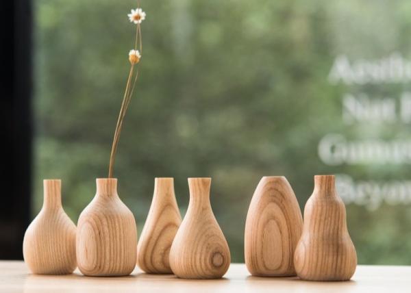 Home Wooden Candle Holder Craft Decor Statue Cute Handmade Wooden Figurines