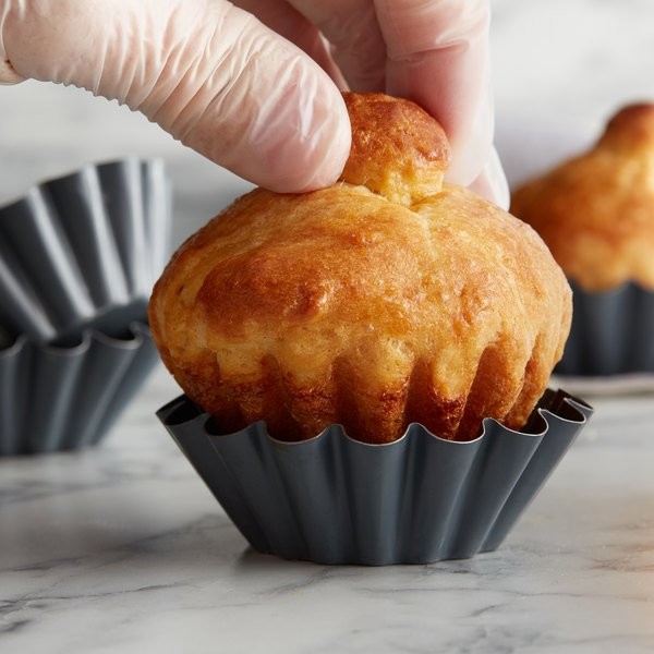 Foodservice NSF Telfon Nonstick Aluminium Cupcake Mould Mini Fluted Brioche Cake Pan Mold