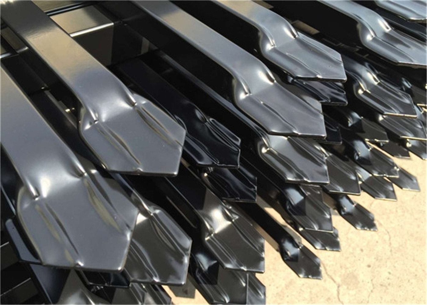 Crimped Spear High Security tubular Garrison Fencing Panels stain black Powder 2.1m*2.4m width