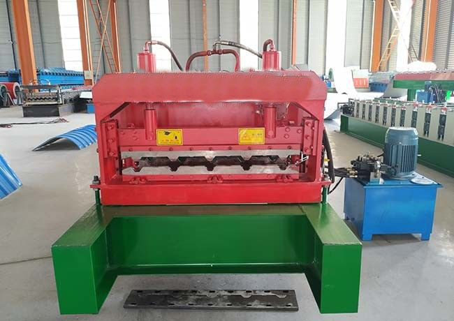 Arched Trapezoidal Sheet Roll Forming Machin Efficienty Width 835 / 828 / 840mm