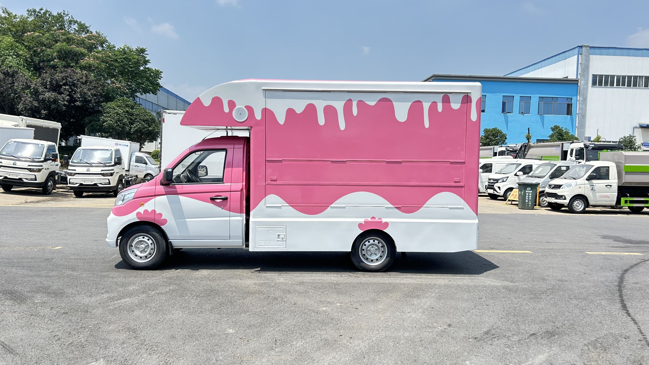 Foton 115 Horsepower 1.5L Displacement 5 Speed Gearbox Ice Cream Vending Truck Cake Dessert Vending Machine Advertising Truck