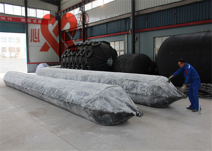 0.05MPa 0.17MPa Inflatable Boat Lift Bags , Marine Airbags For Ship Launching