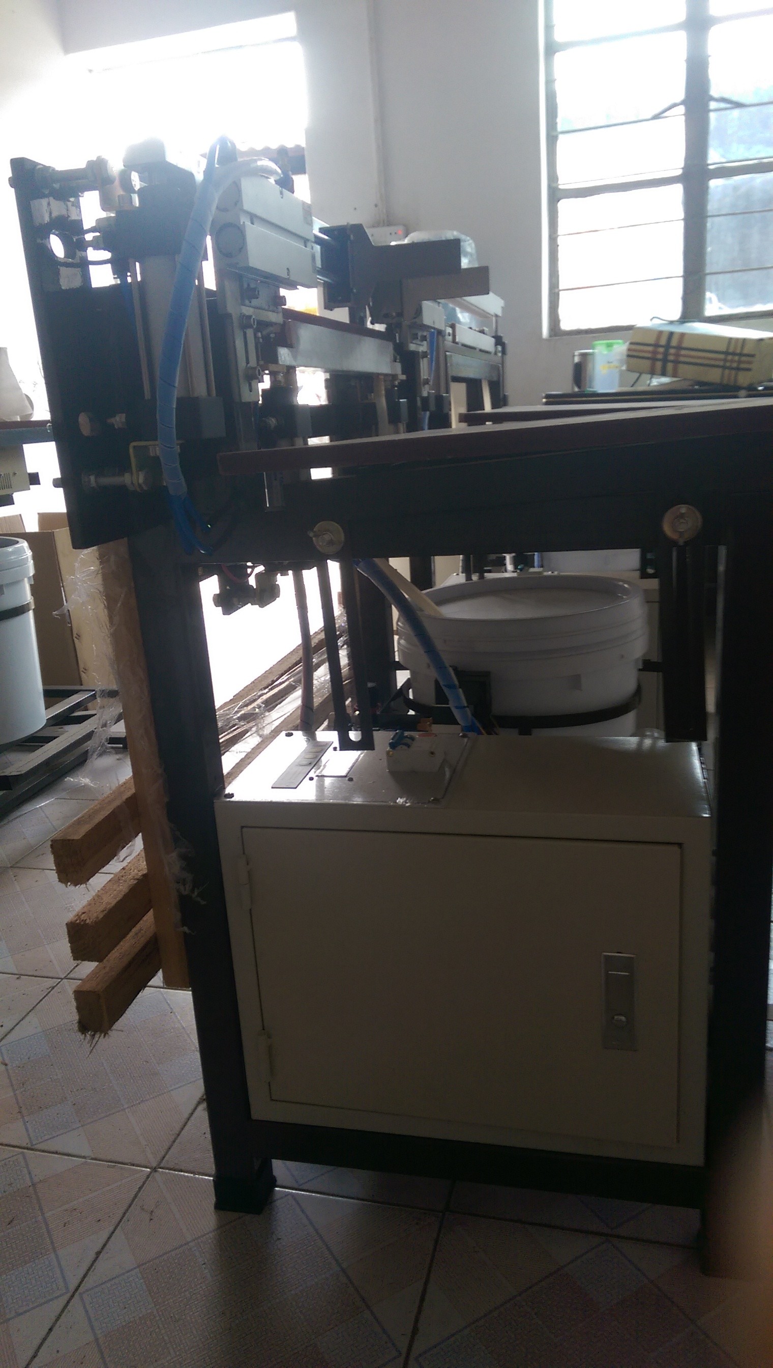 Cheap Toilet Paper Tissue Paper Facial Tissue Packing Machine 10-20 bags/minute For Starting A New Business