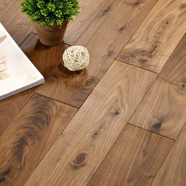 Eco Friendly Anti Aging Walnut Oak Maple Engineered Wood Flooring Customized