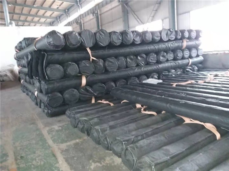 Chemical Resistance Function Geosynthetic Clay Liner for Industrial Applications