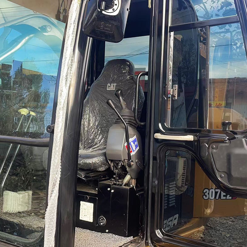 Used Caterpillar 307E2 small size Crawler Excavator 135L Fuel Tank 0.3m³ Bucket Capacity