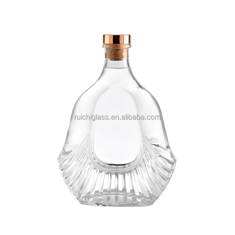 Customize Sealing Type Skull Head Glass Bottle in 300mL 350mL 750mL Sizes for Spirits