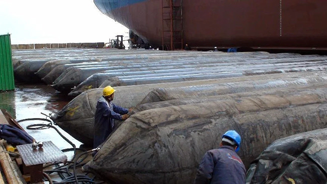 Ocean Shield Airbag Launching Ship High Bearing Marine Airbags For Boat Launch