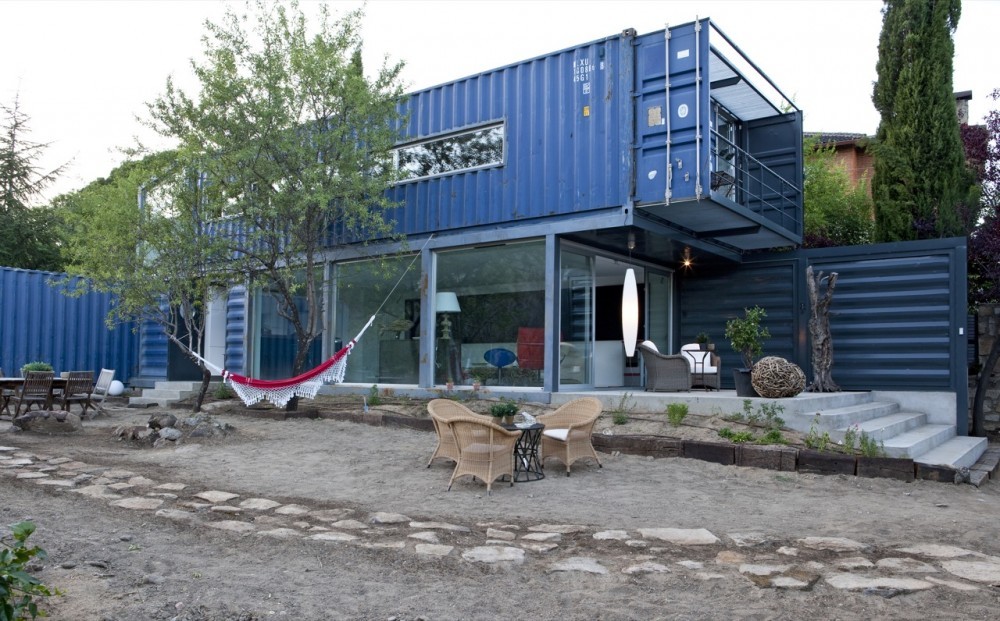 Anti Earthquake Prefab Metal House Kits Customized Steel Structure Frame With Open Balcony