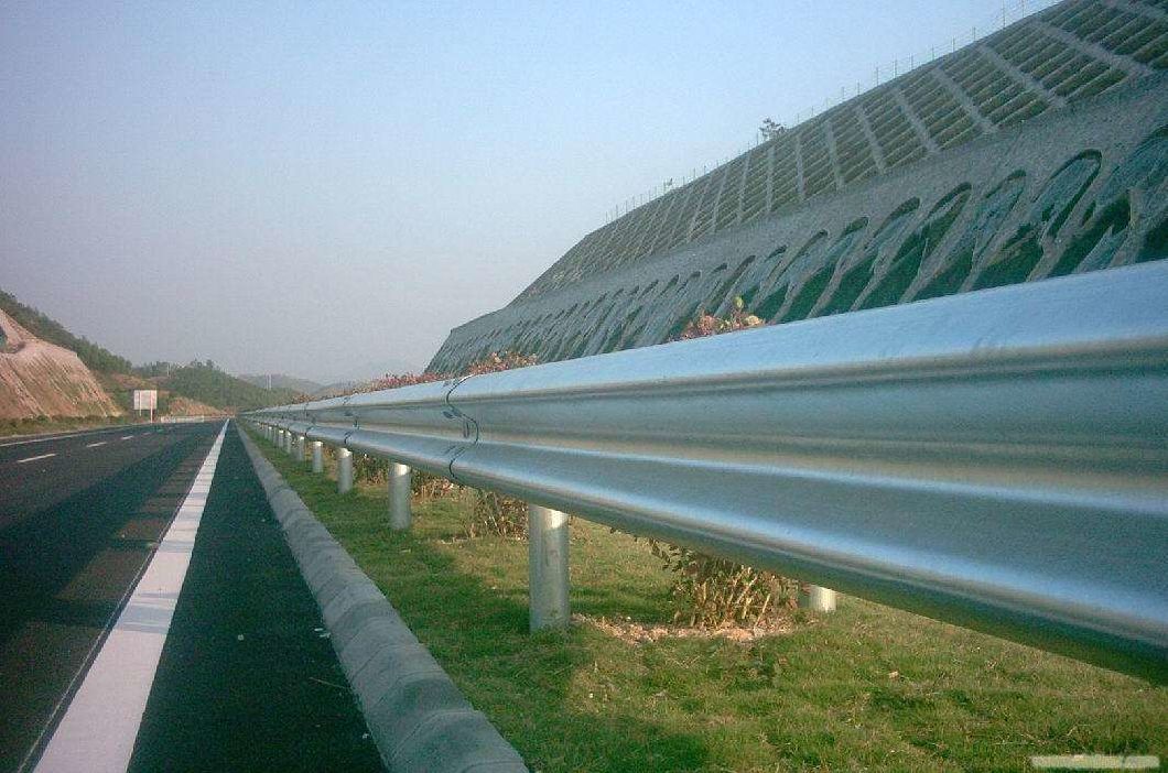 Highway Corrugated Beam Barrier Roll Forming Guardrail Sheet Machine