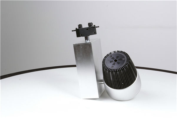 4100-4800lm high lumen 40w track spot light 80w cob led track light