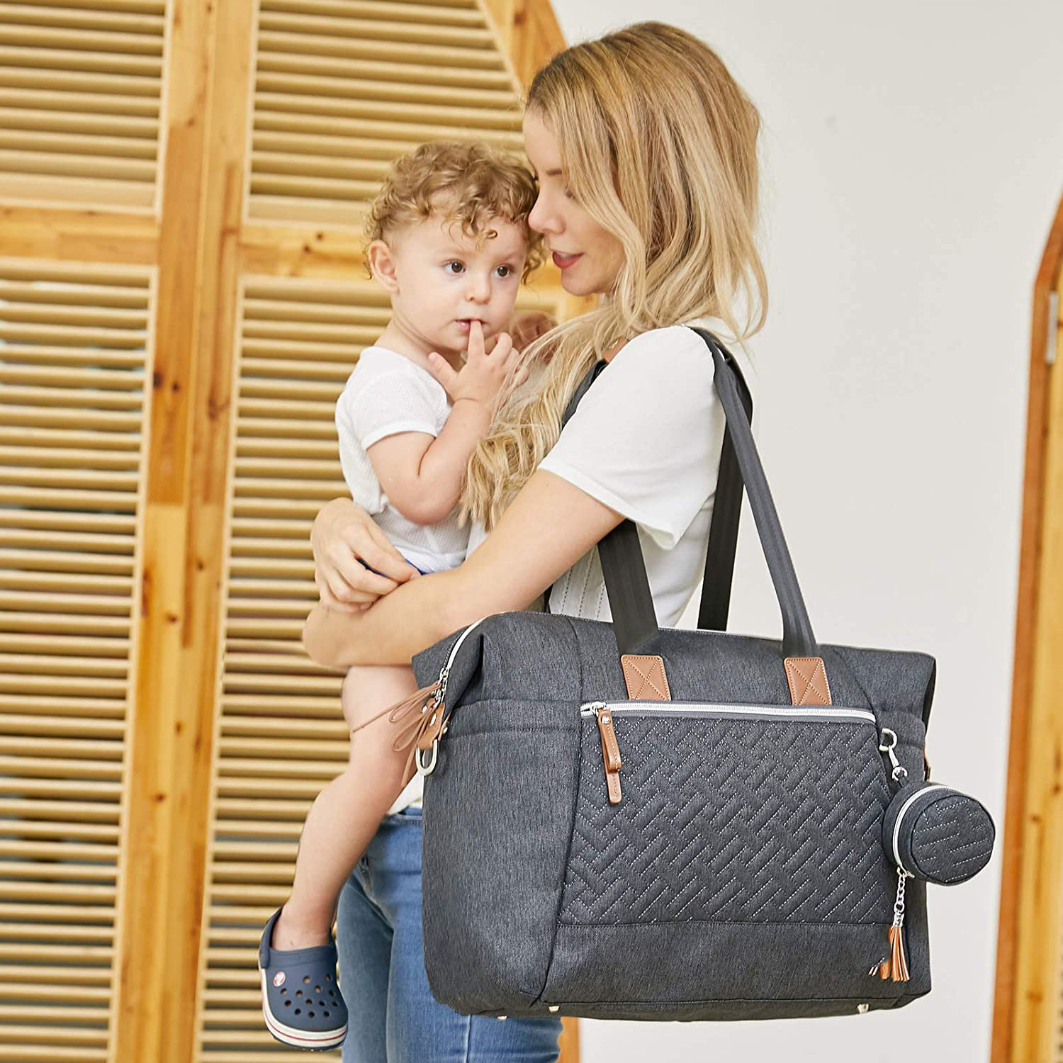 Extra Large Diaper Tote Bag Black With Pacifier Case Changing Pad 17x8x12"