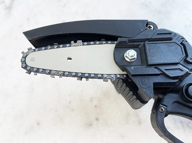 4 Inch Handheld Mini Chainsaw 350W Wood Cutting Lithium Chainsaw