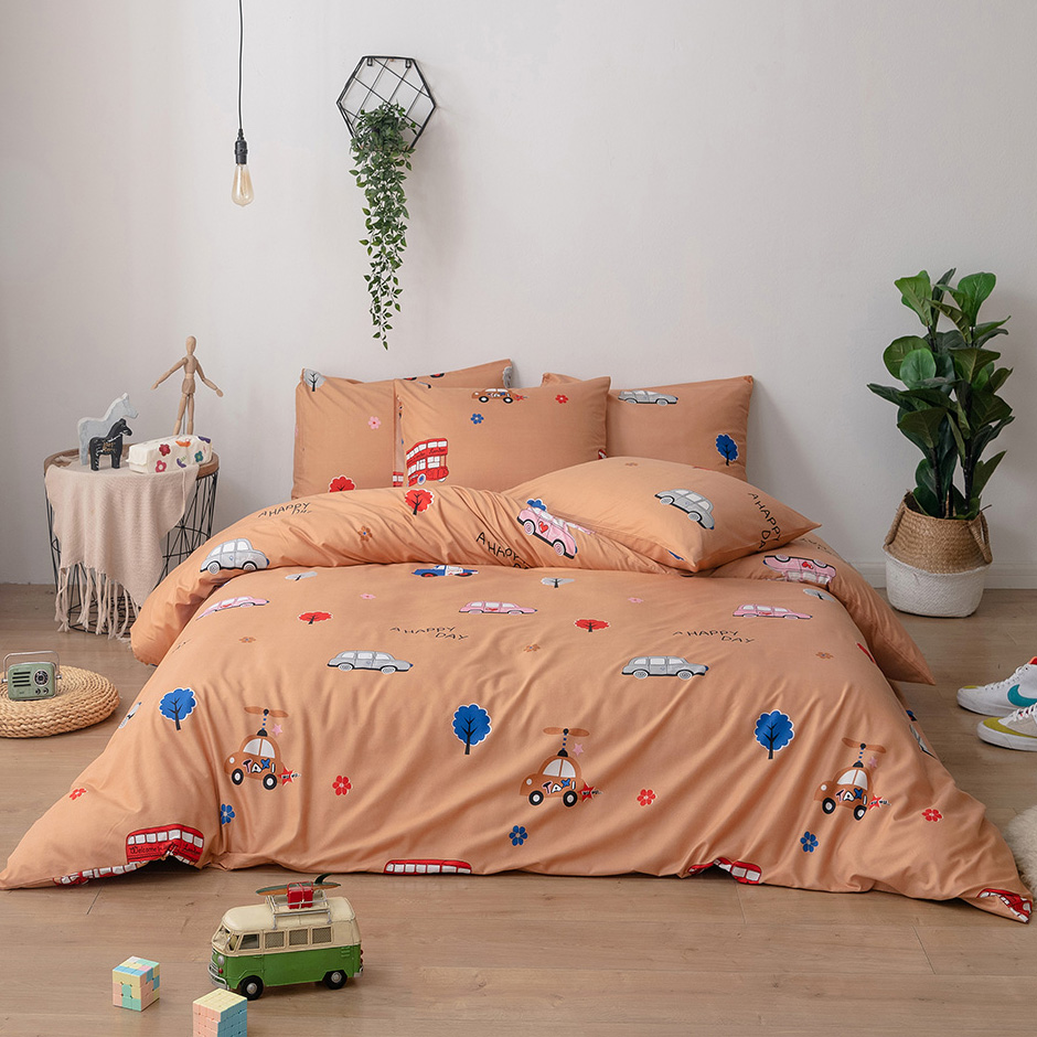 Custom Silk Bedding Set with 3 pcs King Size Bed Covers and 133 * 72 Fabric Density