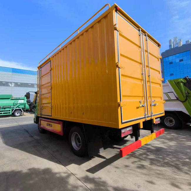 Customized JAC 4x2 8Tons 139HP 4.15Meters Van Cargo Truck for City Transportation