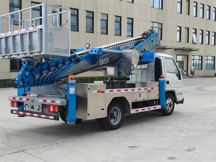 QuanChai/Q23-132E60 Aerial Work Platform Truck With JMC Chassis 1540/1540 Mm Suspension
